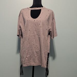 Distressed Lace-Up Short Sleeve Tee in Gray